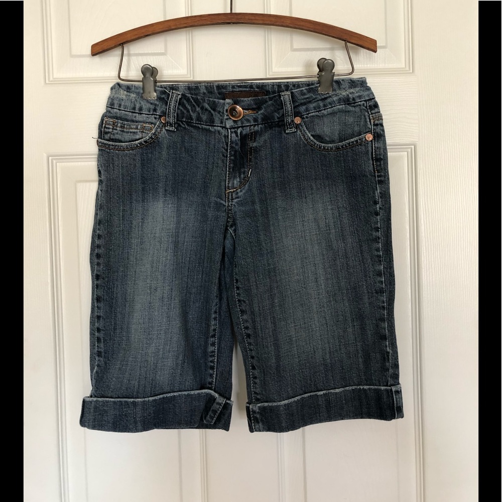 Urban Behavior Shorts Cuffed Size 7/29